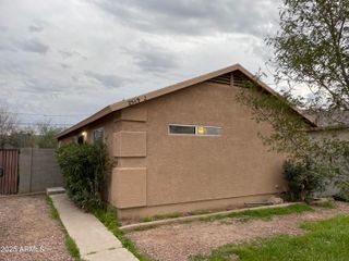 2549 E CHIPMAN Road 2, Phoenix, AZ 85040