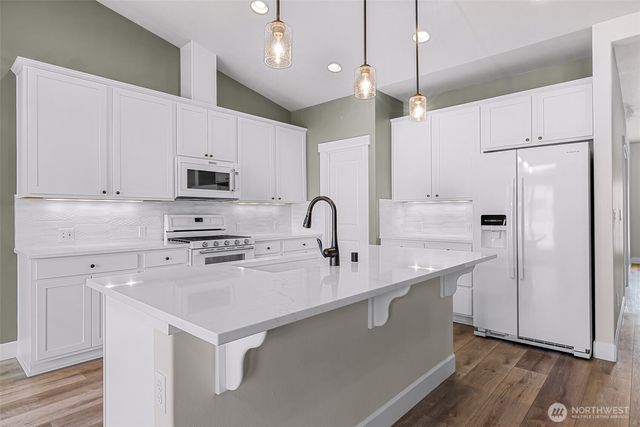 1410 Woods Point Loop, Ferndale, WA 98248