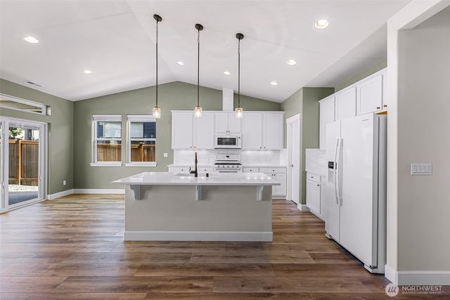 1410 Woods Point Loop, Ferndale, WA 98248