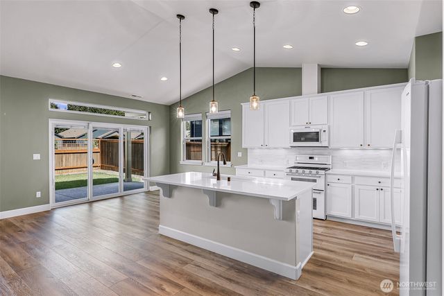 1410 Woods Point Loop, Ferndale, WA 98248