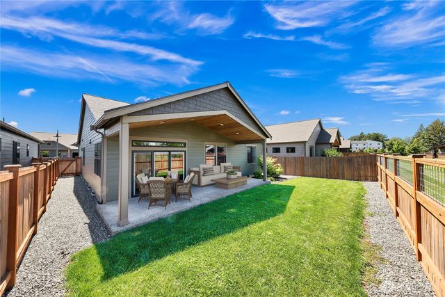 1410 Woods Point Loop, Ferndale, WA 98248