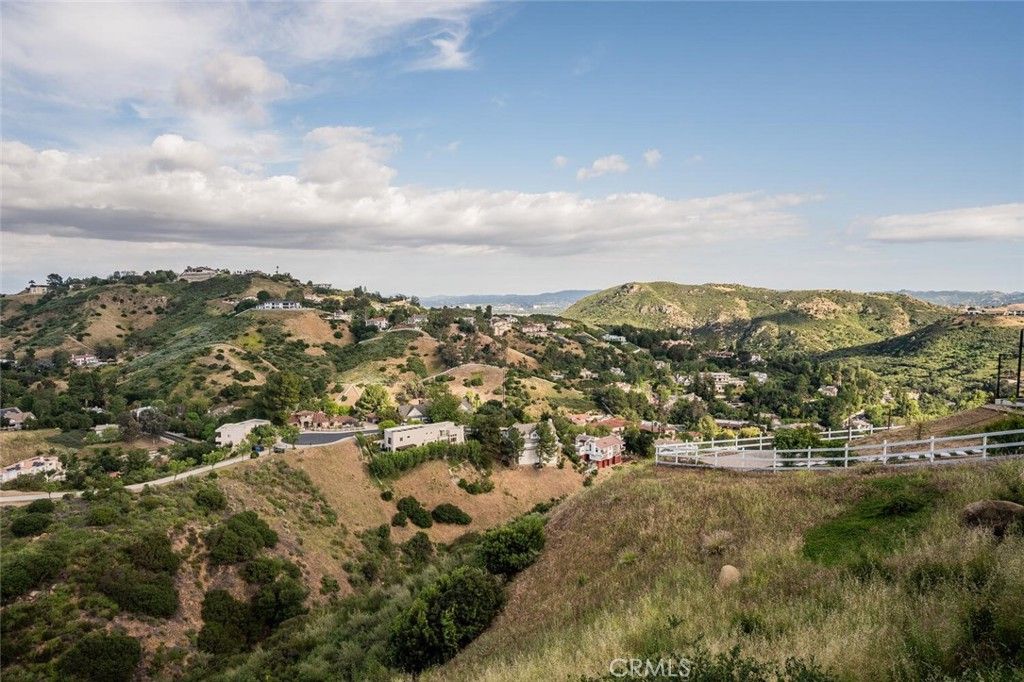 Image 3 of property listing at 34 Sage, Bell Canyon, CA 91307