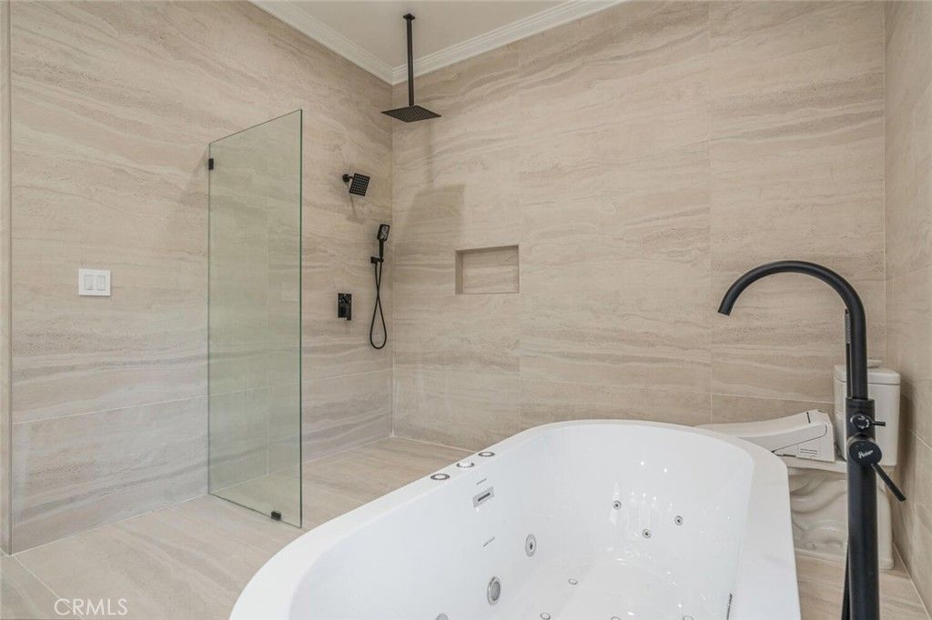 Image 32 of property listing at 34 Sage, Bell Canyon, CA 91307