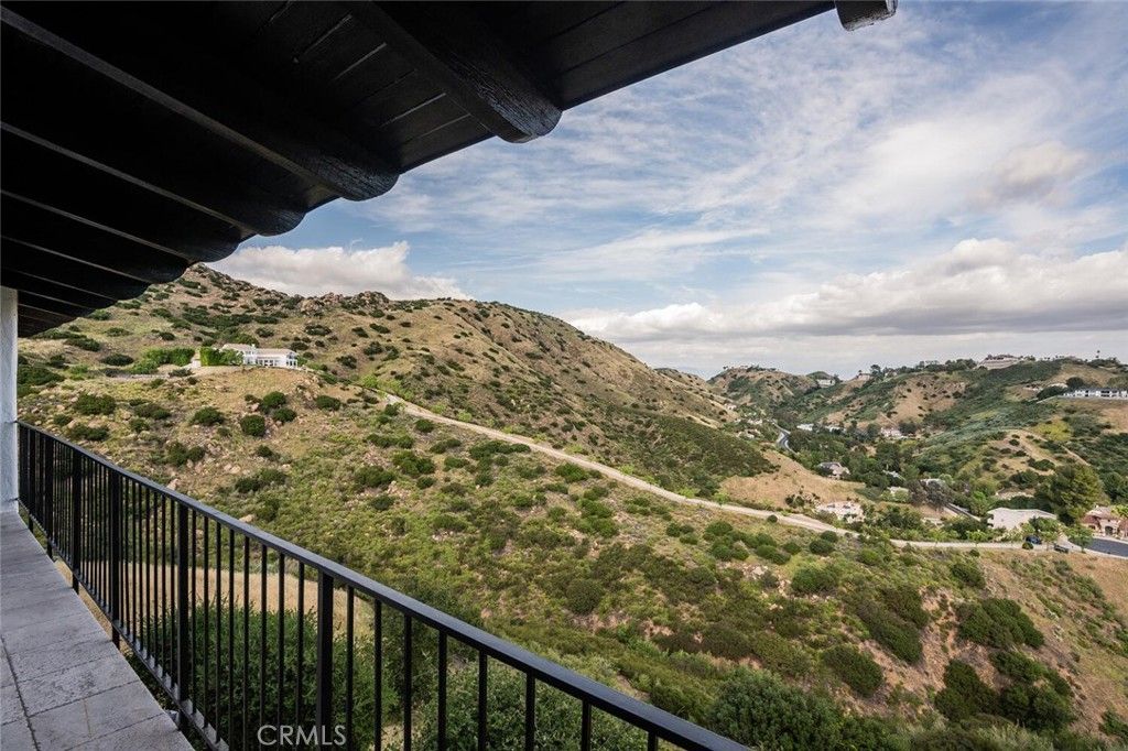 Image 39 of property listing at 34 Sage, Bell Canyon, CA 91307