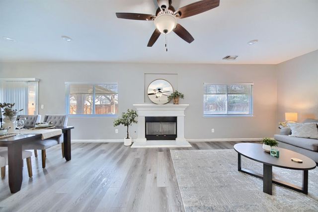 1176 Junction Dr, Manteca, CA 95337