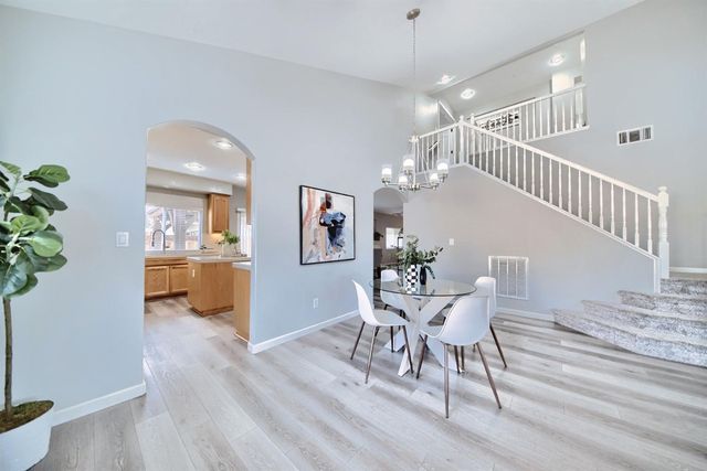 1176 Junction Dr, Manteca, CA 95337