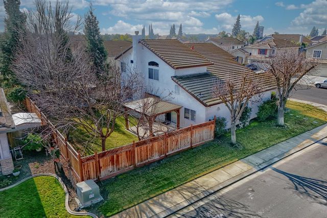 1176 Junction Dr, Manteca, CA 95337