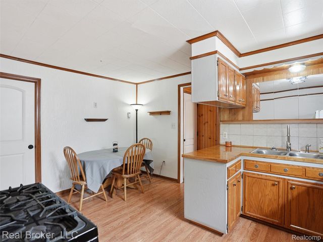 918 Columbia Street, Algonac, MI 48001