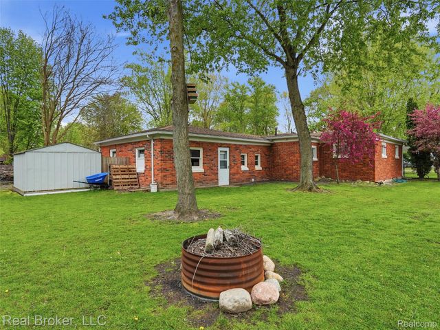 918 Columbia Street, Algonac, MI 48001