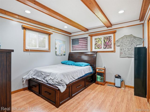 918 Columbia Street, Algonac, MI 48001