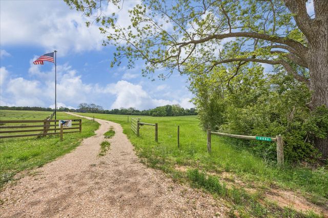 10493 Fm 1371, Chappell Hill, TX 77426