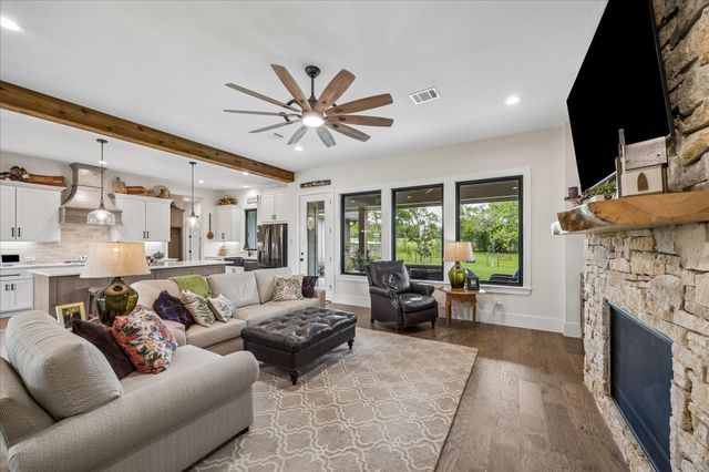 10493 Fm 1371, Chappell Hill, TX 77426