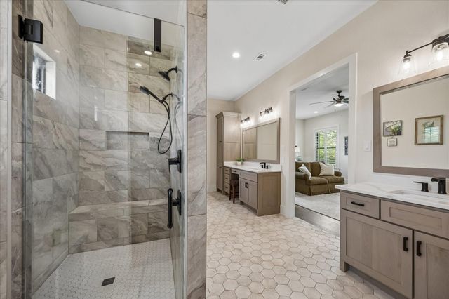 10493 Fm 1371, Chappell Hill, TX 77426