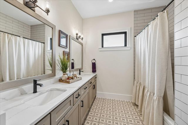 10493 Fm 1371, Chappell Hill, TX 77426