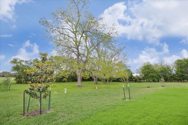 10493 Fm 1371, Chappell Hill, TX 77426