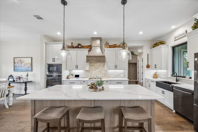 10493 Fm 1371, Chappell Hill, TX 77426