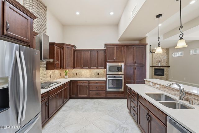 470 FORTENBERRY Place, El Paso, TX 79928