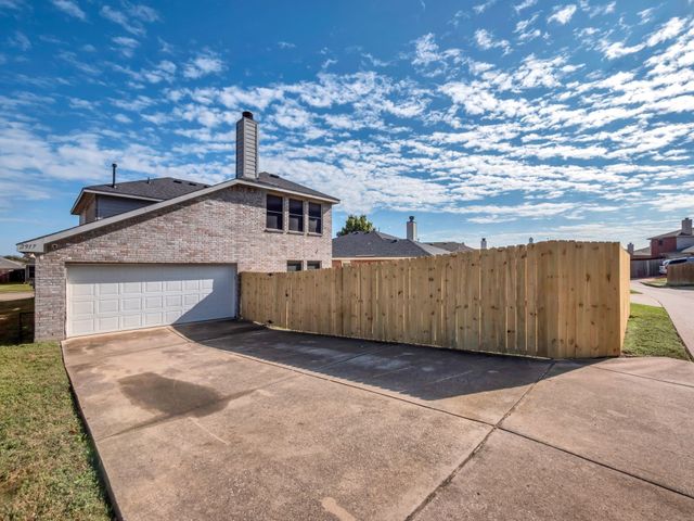 2917 Mayfair Lane, Lancaster, TX 75134