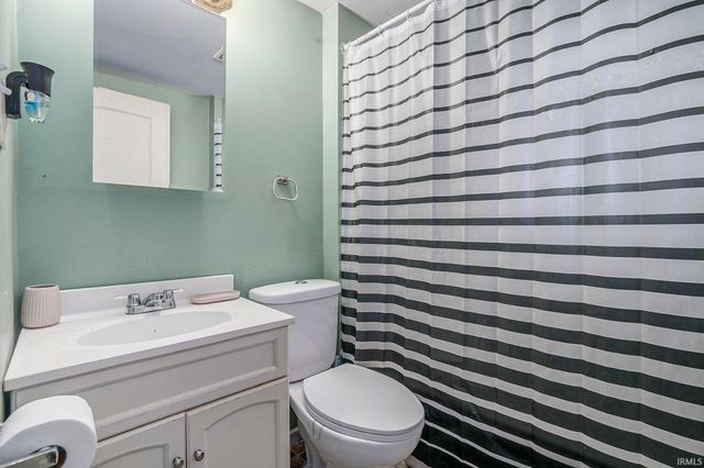 127 E Victoria Street, South Bend, IN 46613