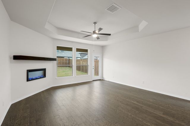 7736 Gatevine Avenue, Joshua, TX 76058