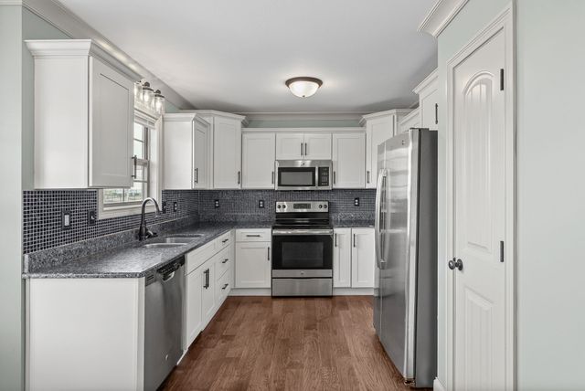 1132 Ivy Brook Way, Clarksville, TN 37043