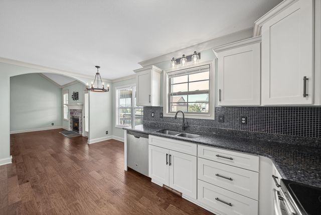 1132 Ivy Brook Way, Clarksville, TN 37043