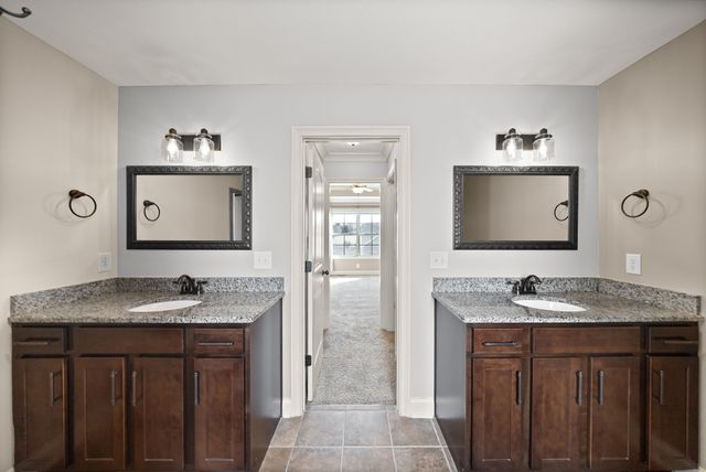 1132 Ivy Brook Way, Clarksville, TN 37043