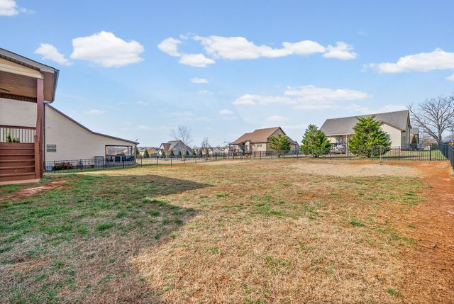 1132 Ivy Brook Way, Clarksville, TN 37043