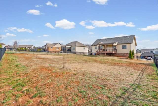 1132 Ivy Brook Way, Clarksville, TN 37043