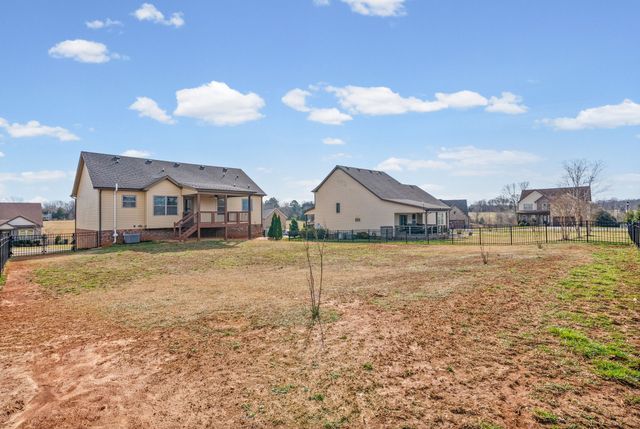 1132 Ivy Brook Way, Clarksville, TN 37043