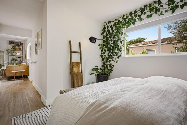 565 South Dr, Miami Springs, FL 33166