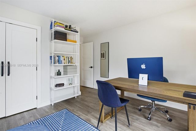 565 South Dr, Miami Springs, FL 33166