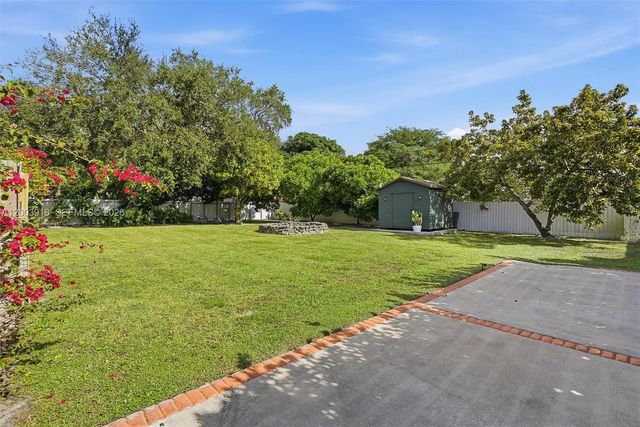 565 South Dr, Miami Springs, FL 33166