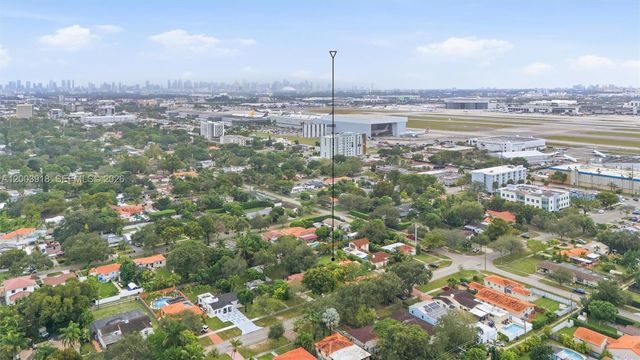 565 South Dr, Miami Springs, FL 33166