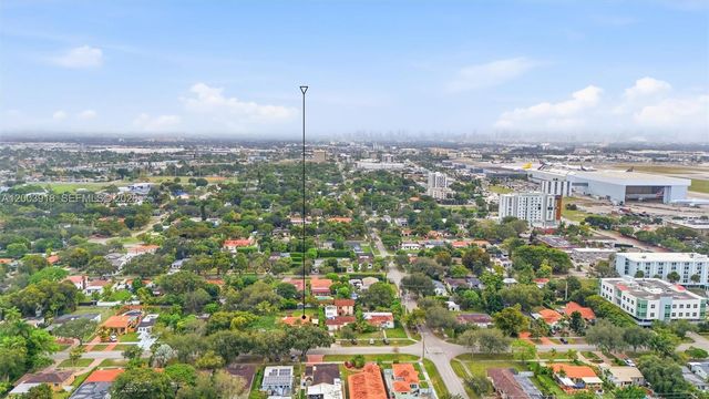 565 South Dr, Miami Springs, FL 33166