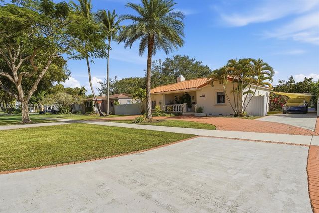 565 South Dr, Miami Springs, FL 33166