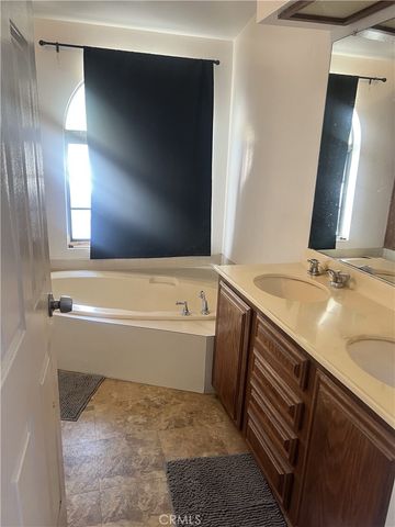13691 Gavina Avenue 615, Sylmar, CA 91342