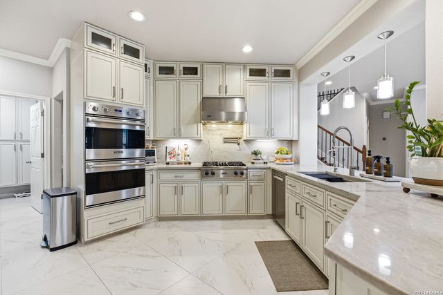 25910 Hootananny, San Antonio, TX 78260