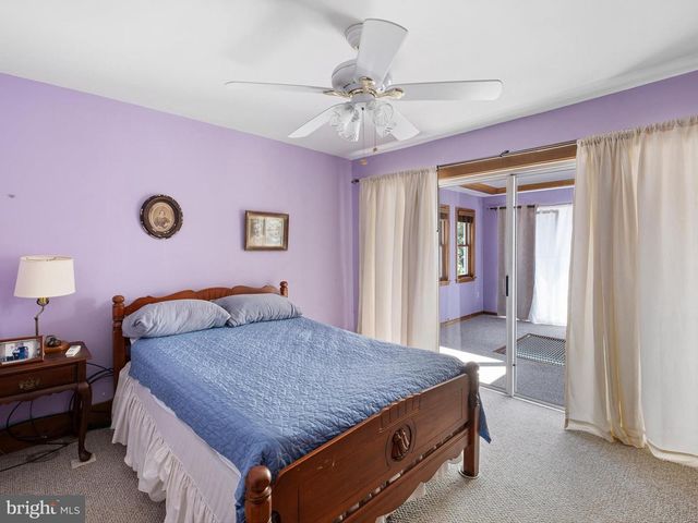 9 GRUBBS LANDING RD, Claymont, DE 19703