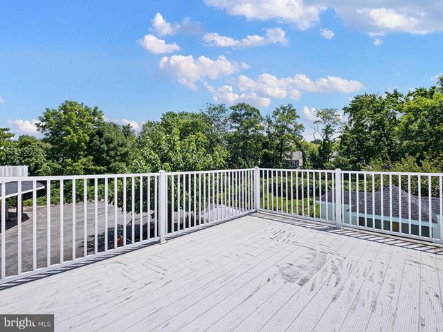 9 GRUBBS LANDING RD, Claymont, DE 19703