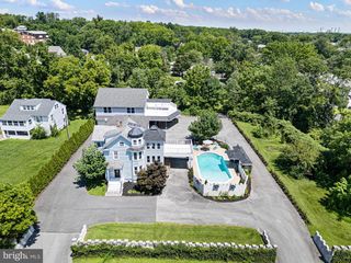 9 GRUBBS LANDING RD, Claymont, DE 19703