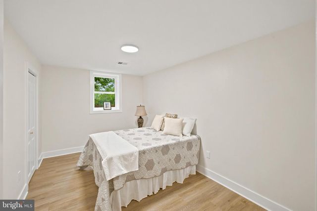 700 HILTON AVE, Baltimore, MD 21228