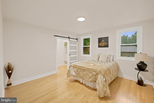 700 HILTON AVE, Baltimore, MD 21228