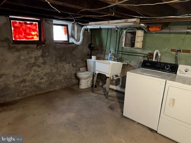 2425 S ROSEWOOD ST, Philadelphia, PA 19145