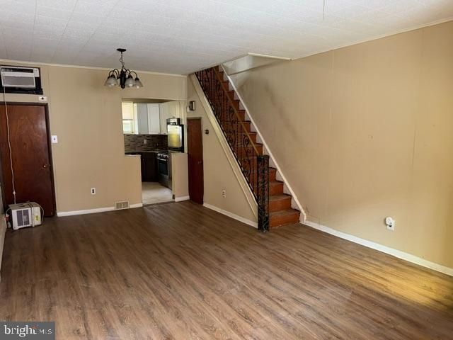 2425 S ROSEWOOD ST, Philadelphia, PA 19145