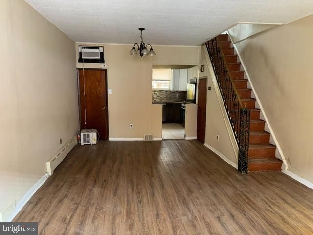 2425 S ROSEWOOD ST, Philadelphia, PA 19145