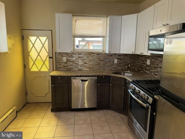 2425 S ROSEWOOD ST, Philadelphia, PA 19145