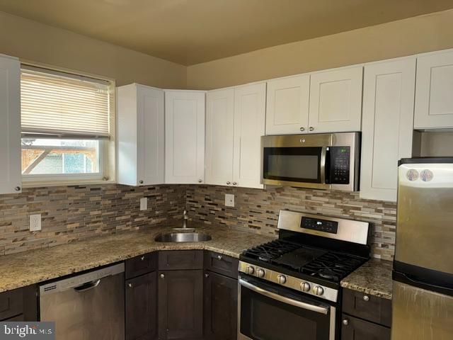 2425 S ROSEWOOD ST, Philadelphia, PA 19145