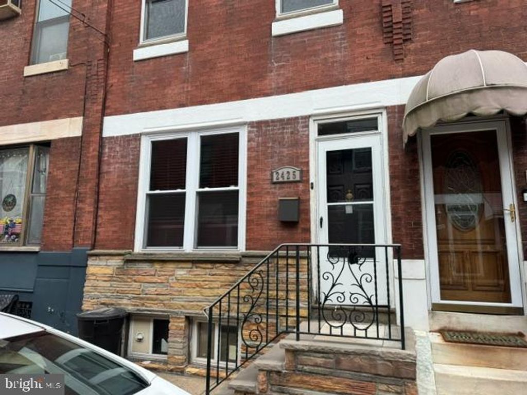 2425 S ROSEWOOD ST, Philadelphia, PA 19145