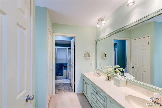5 Aken Court, St Peters, MO 63376